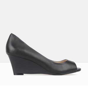 Nine West Black Wedge Heels